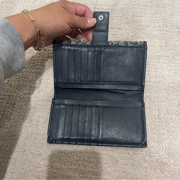 - Christian Dior Bifold Monogram Wallet with unbranded chain - Picture 6 of 16